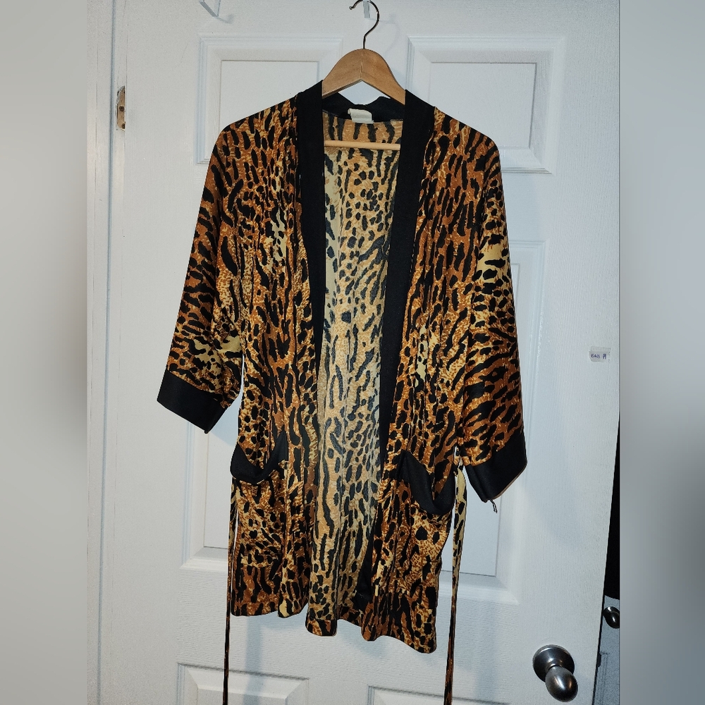 Leopard robe - Picture 2 of 3
